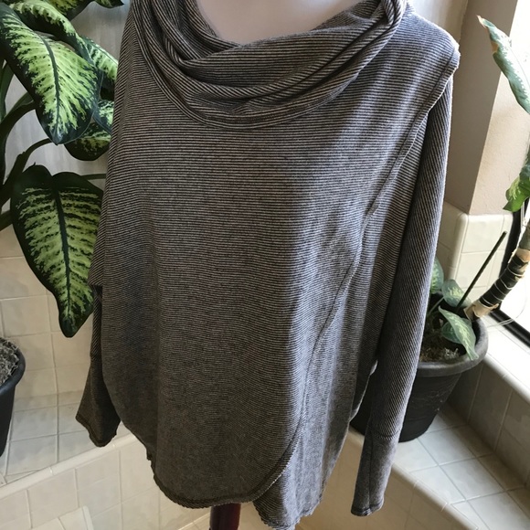 Calvin Klein Performance stripe cowl crossover top - Picture 1 of 6